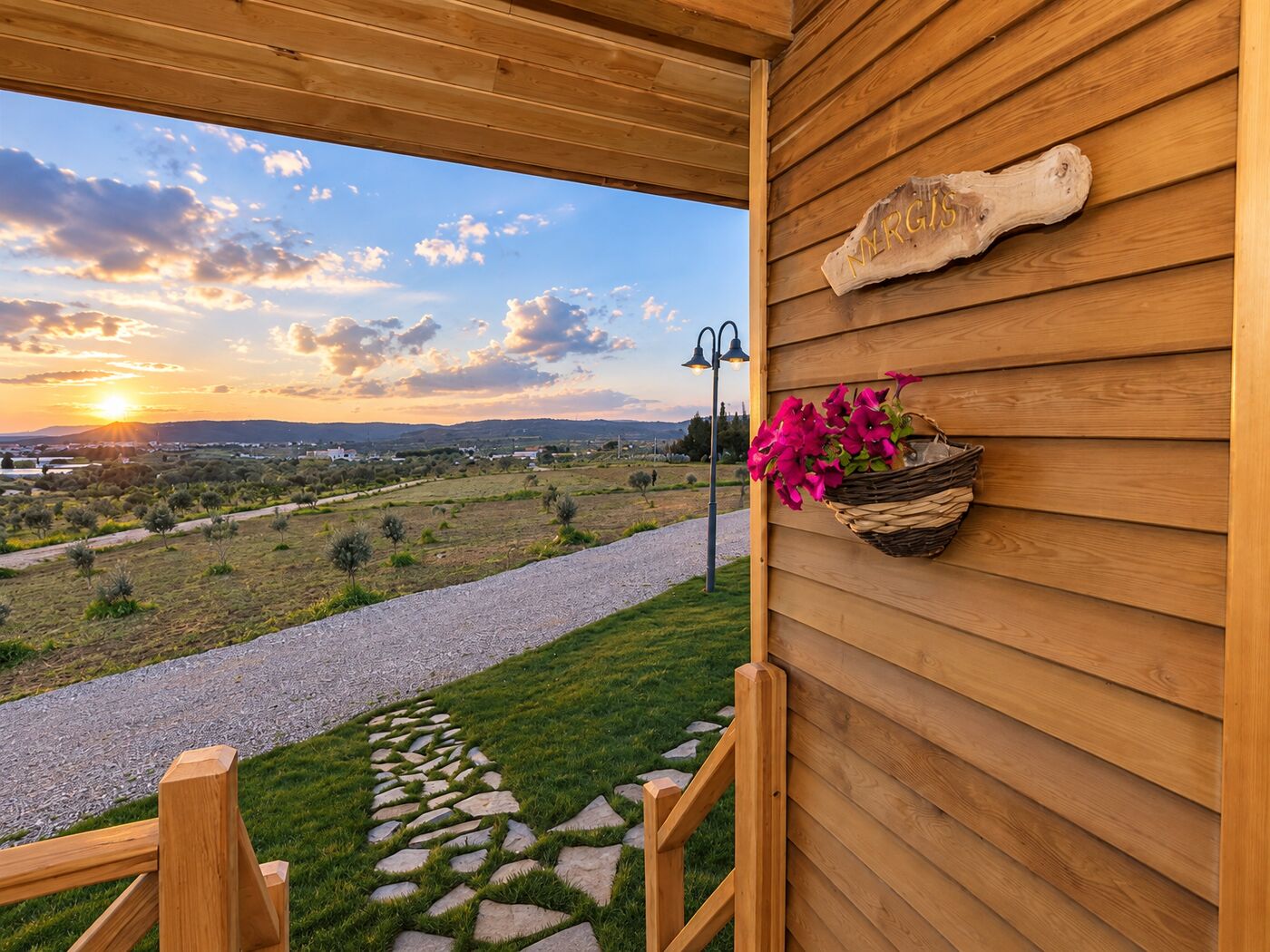 Bademler Doğal Yaşam Köyü solid-timber bungalow, inside and out 5
