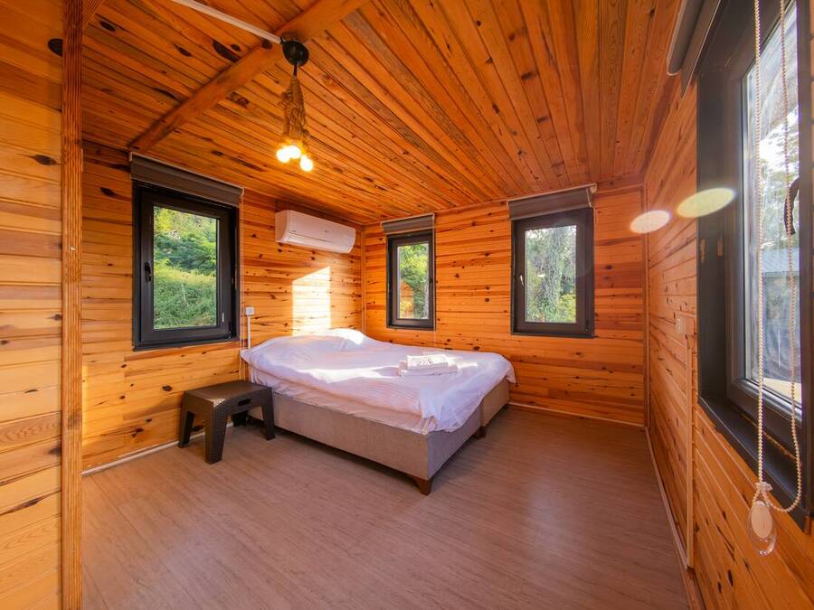 Grandeur Sapanca 4+1 bungalow, inside and out 11
