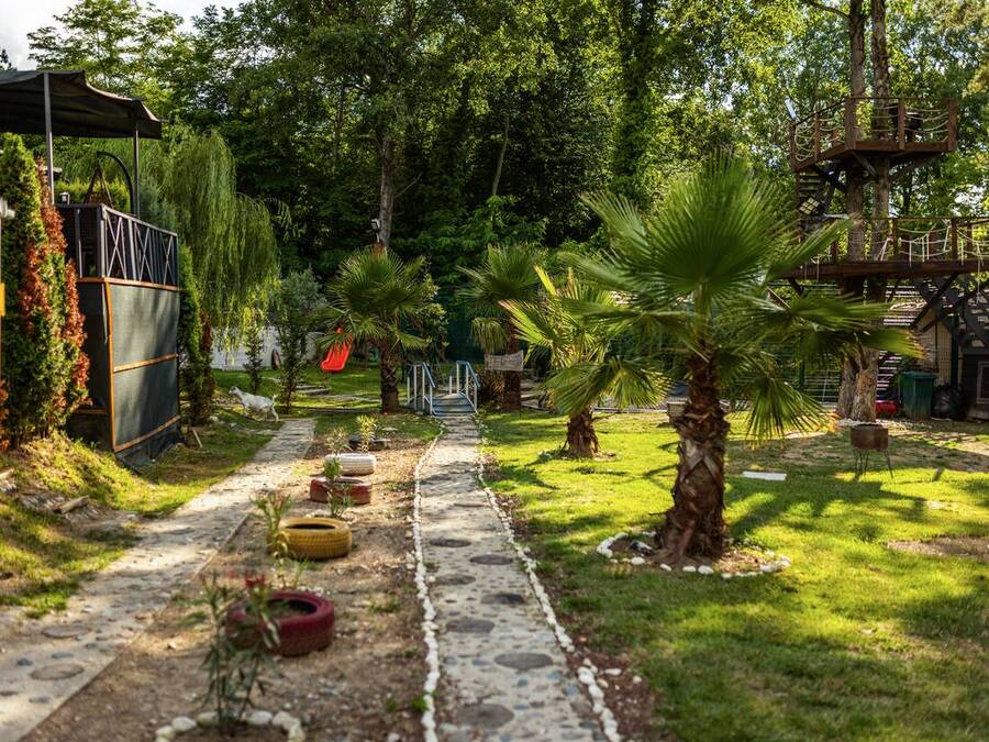 Grandeur Sapanca shared grounds &mdash; garden, pool and seating areas 2