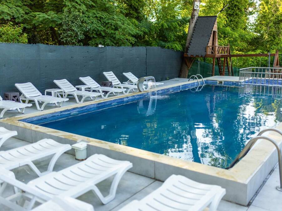 Grandeur Sapanca shared grounds &mdash; garden, pool and seating areas 15