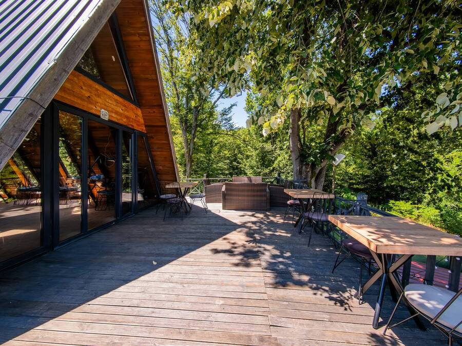 Grandeur Sapanca shared grounds &mdash; garden, pool and seating areas 32
