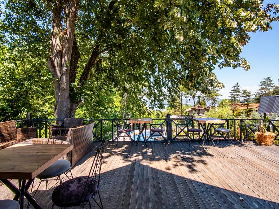 Grandeur Sapanca shared grounds &mdash; garden, pool and seating areas 33