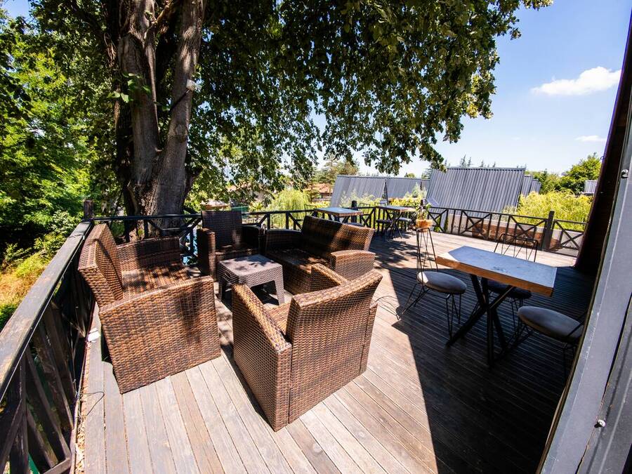 Grandeur Sapanca shared grounds &mdash; garden, pool and seating areas 34
